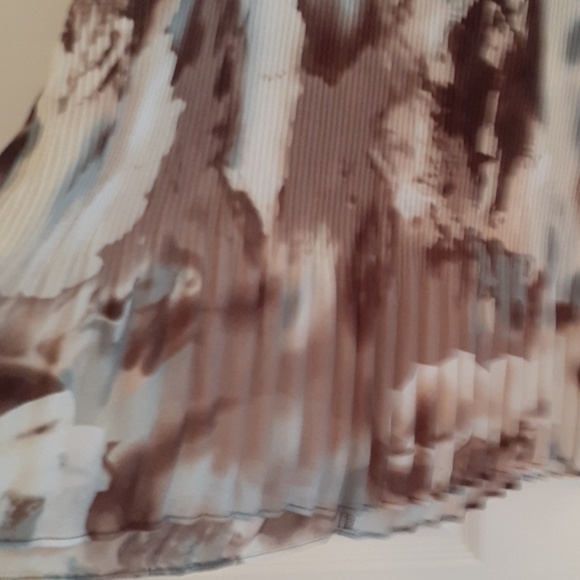 Top - Picture 3 of 3